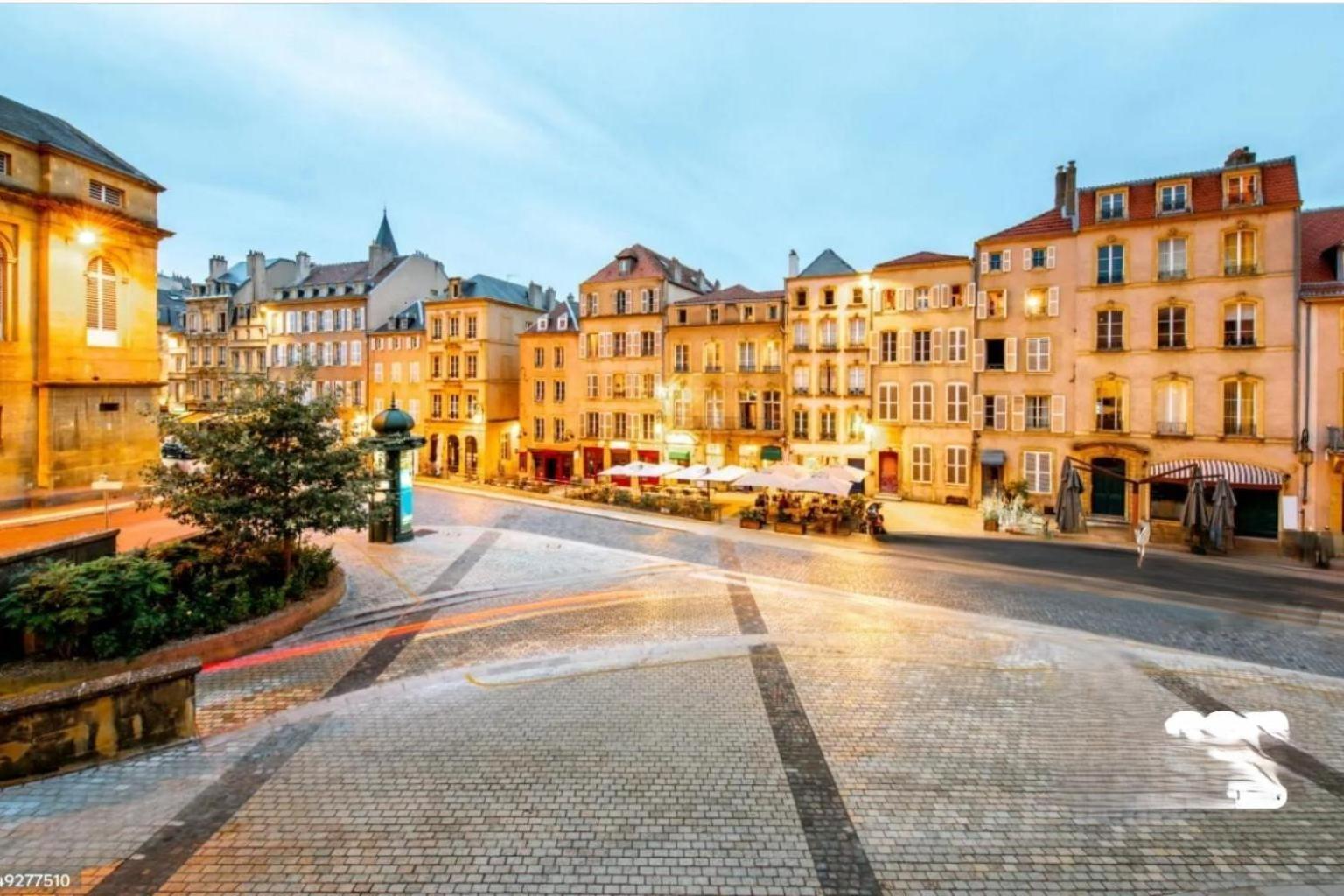 Ferienwohnung Le Cinq Metz Exterior foto