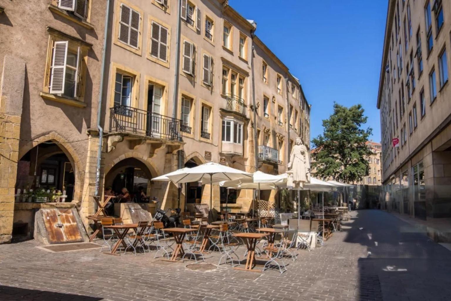 Ferienwohnung Le Cinq Metz Exterior foto