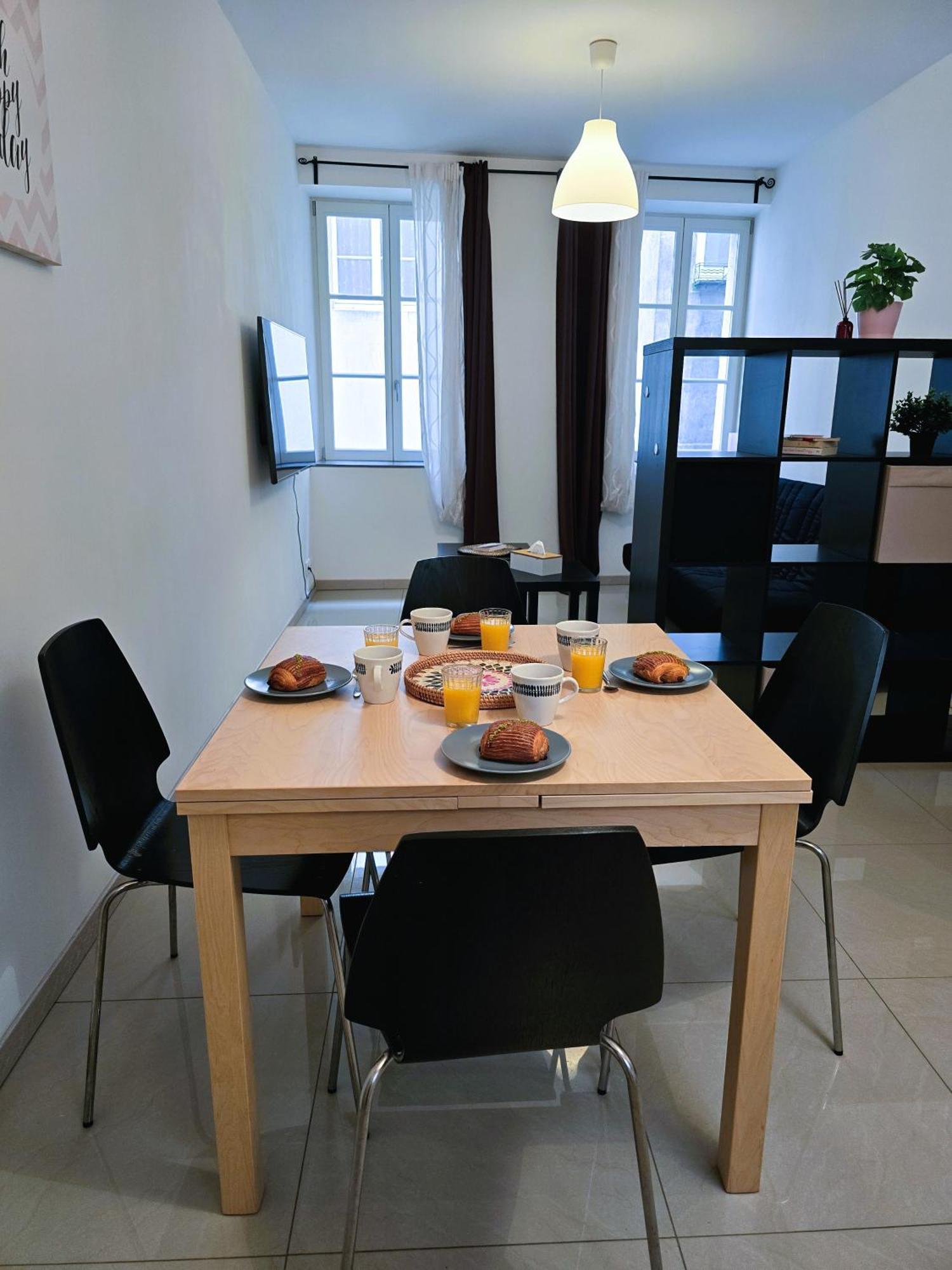 Ferienwohnung Le Cinq Metz Exterior foto